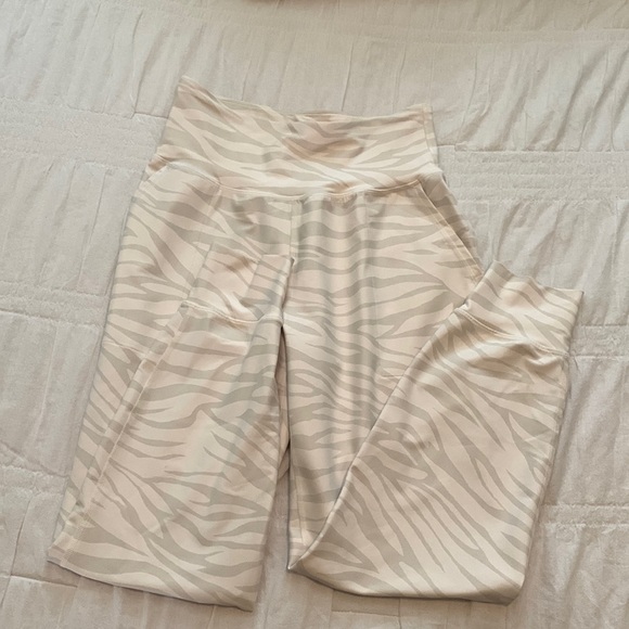 Old Navy Pants - Powersoft Old Navy active